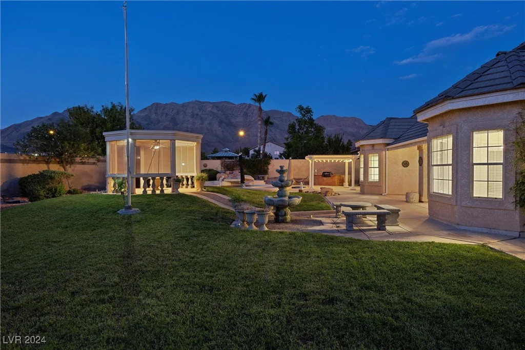 6460 Spanish Garden, Las Vegas, NV 89110