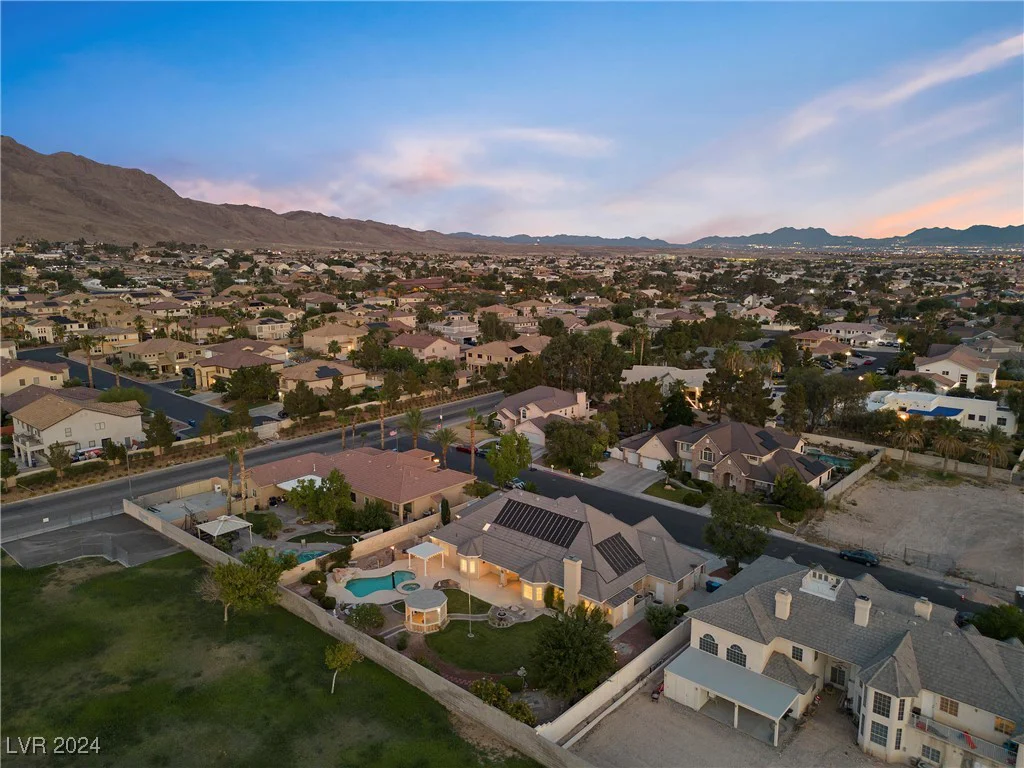 6460 Spanish Garden, Las Vegas, NV 89110