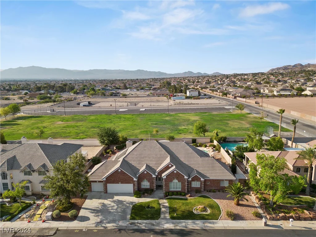 6460 Spanish Garden, Las Vegas, NV 89110