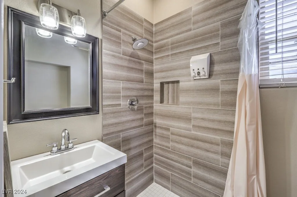 4813 Richmar, Las Vegas, NV 89139