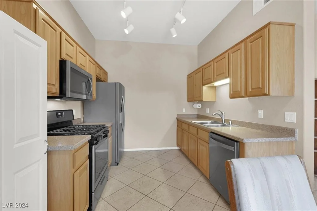 2305 Horizon Ridge, Henderson, NV 89052