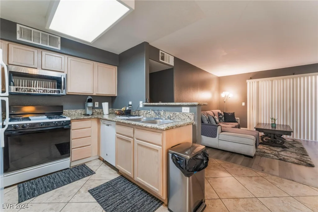 5114 Mandalay Springs, Las Vegas, NV 89120