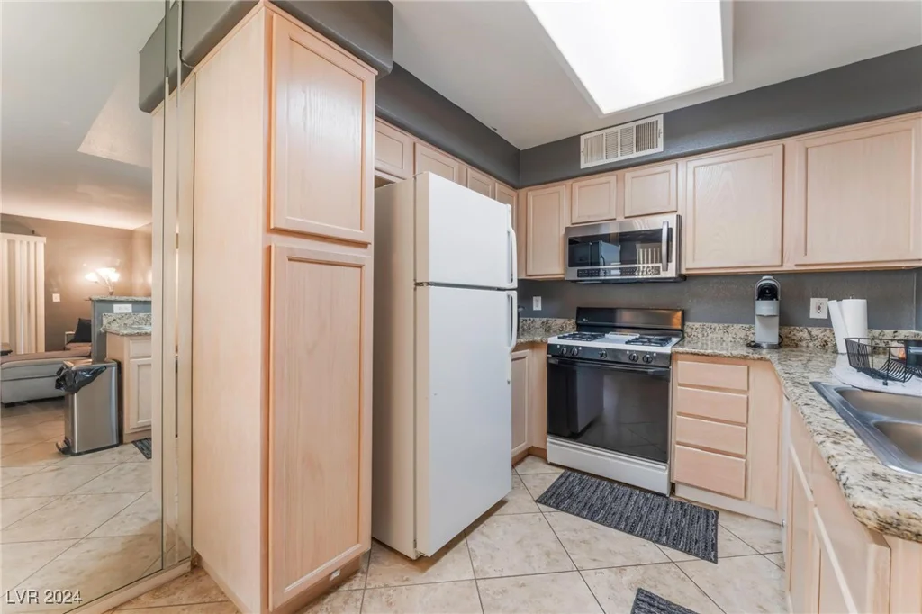 5114 Mandalay Springs, Las Vegas, NV 89120