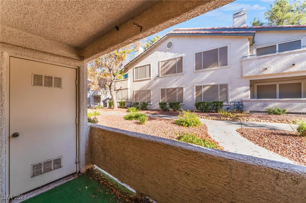 5114 Mandalay Springs, Las Vegas, NV 89120