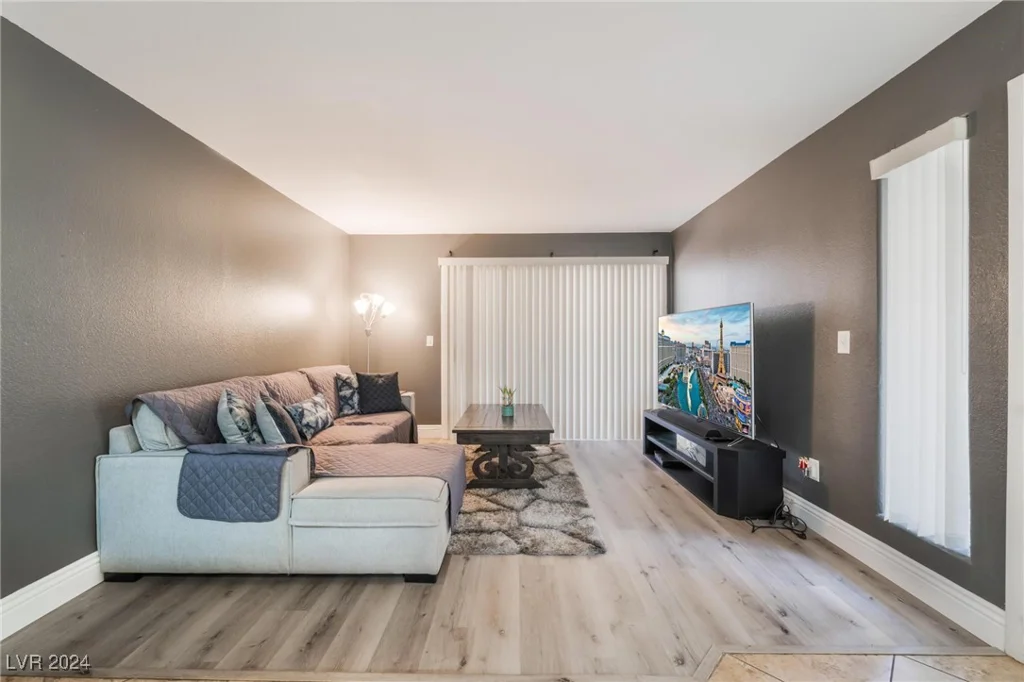 5114 Mandalay Springs, Las Vegas, NV 89120