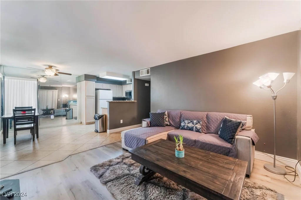 5114 Mandalay Springs, Las Vegas, NV 89120