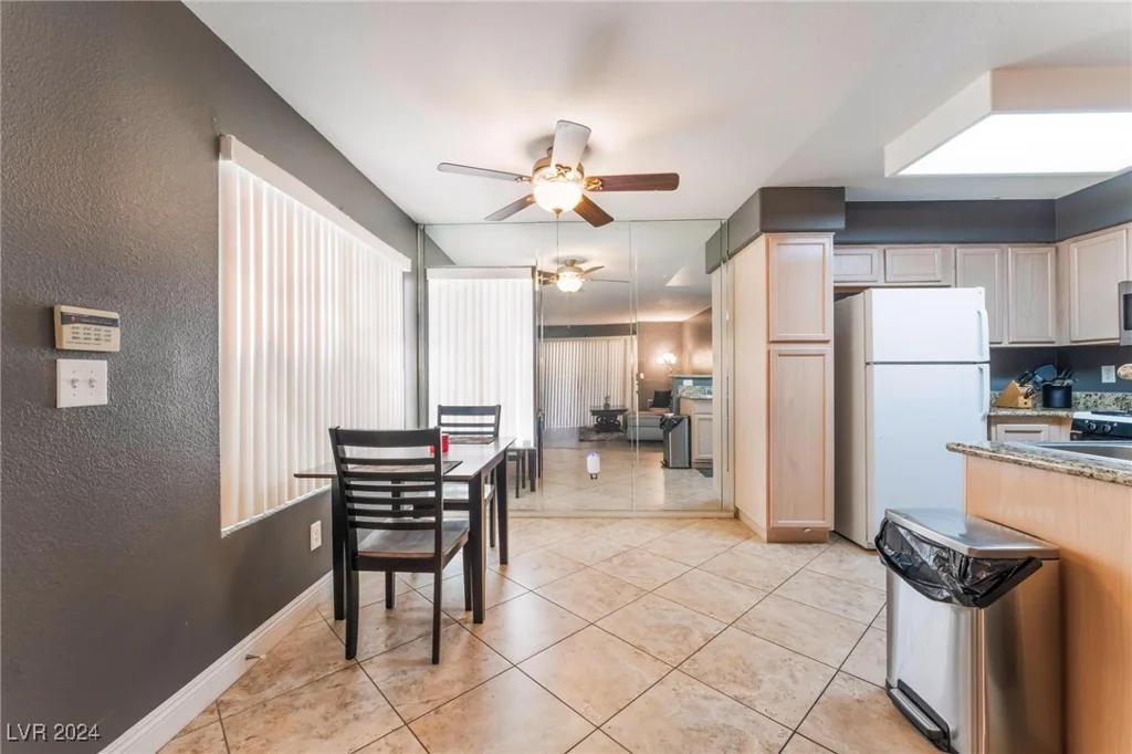 5114 Mandalay Springs, Las Vegas, NV 89120