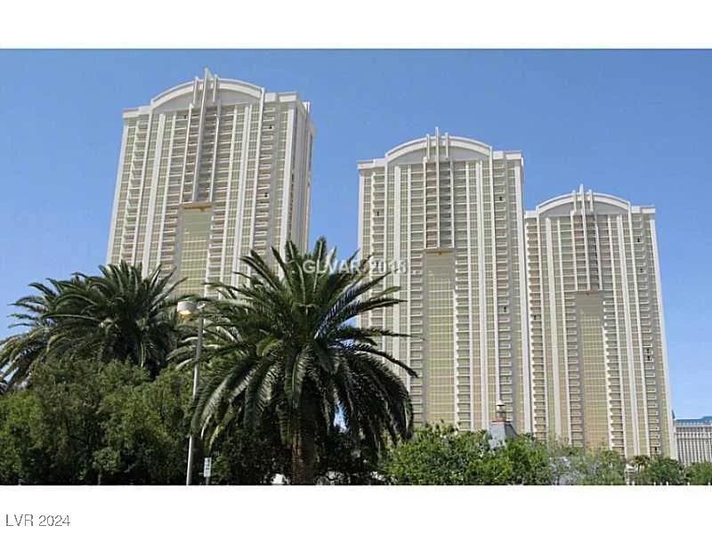 145 HARMON, Las Vegas, NV 89109