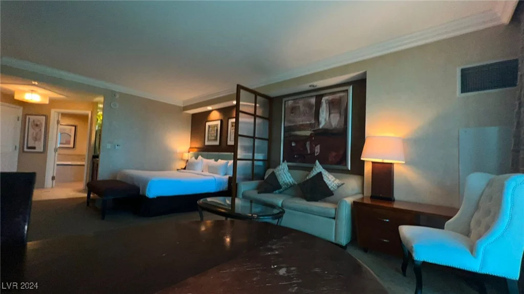 145 HARMON, Las Vegas, NV 89109