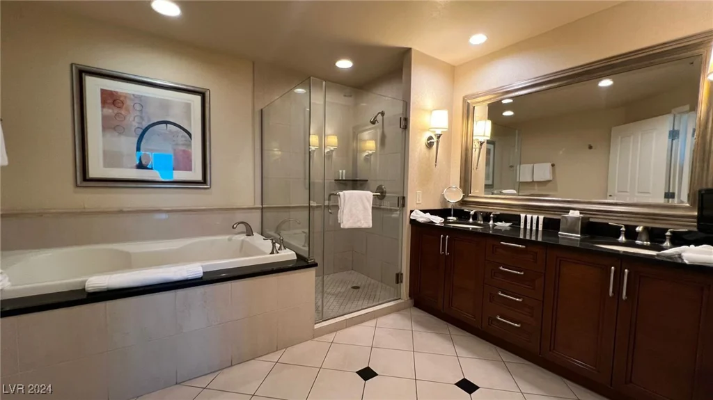 145 HARMON, Las Vegas, NV 89109