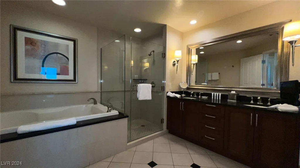 145 HARMON, Las Vegas, NV 89109