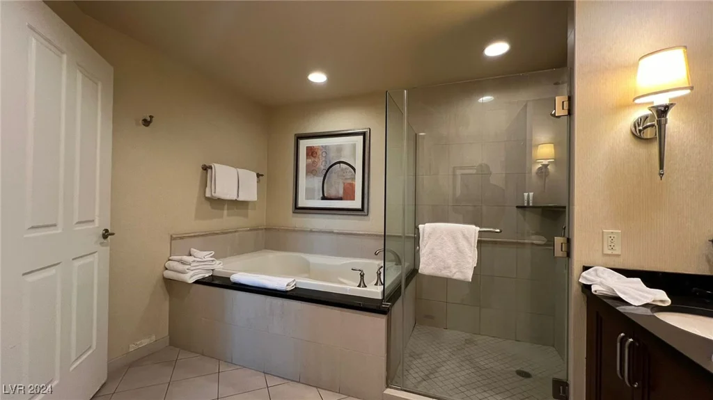 145 HARMON, Las Vegas, NV 89109