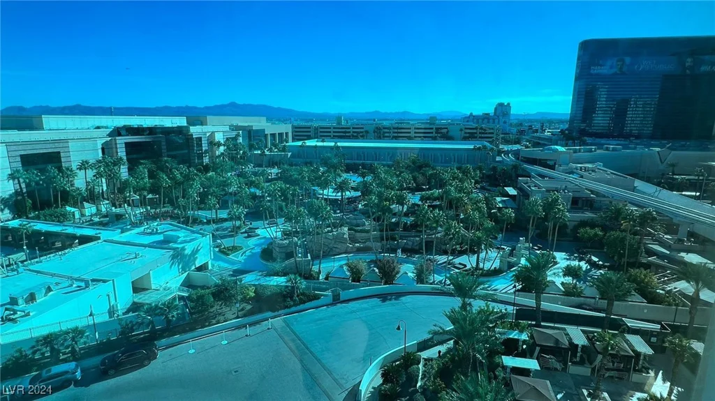 145 HARMON, Las Vegas, NV 89109