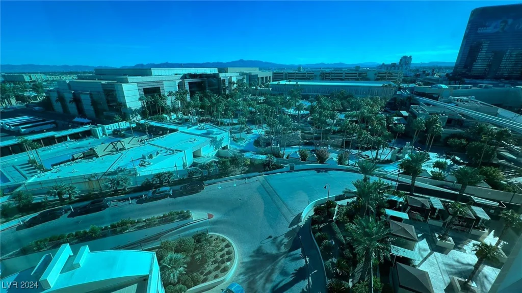 145 HARMON, Las Vegas, NV 89109