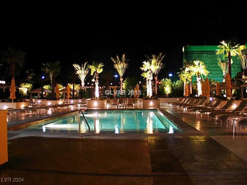 145 HARMON, Las Vegas, NV 89109