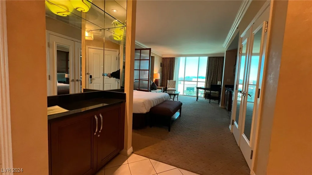145 HARMON, Las Vegas, NV 89109