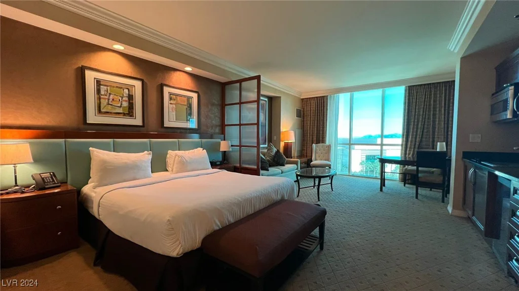 145 HARMON, Las Vegas, NV 89109