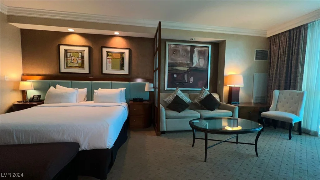 145 HARMON, Las Vegas, NV 89109
