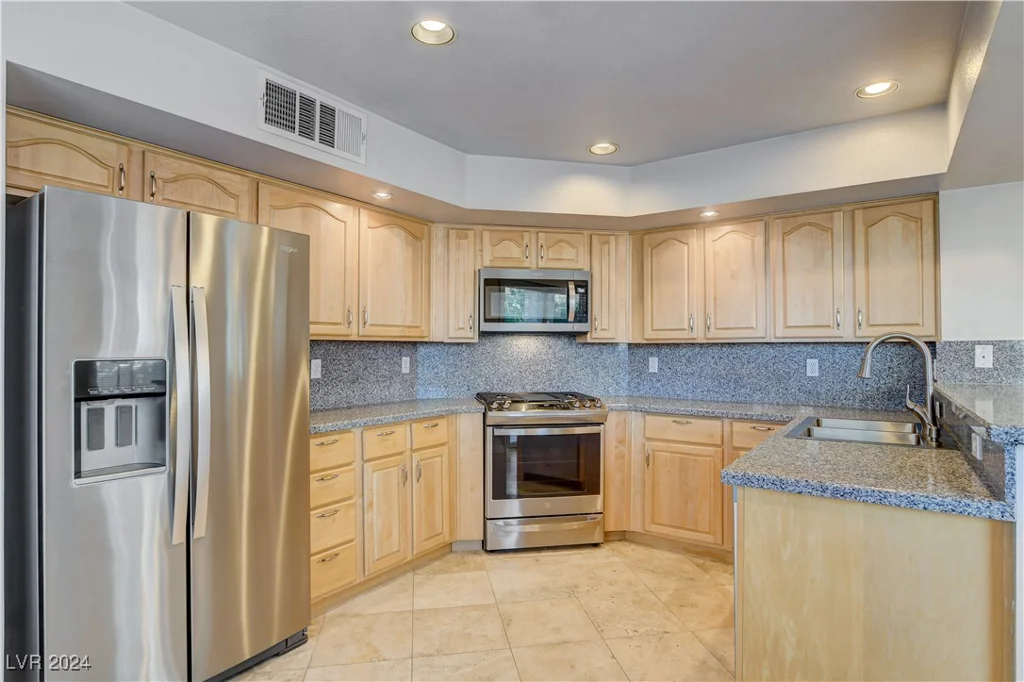 7844 Bluewater, Las Vegas, NV 89128