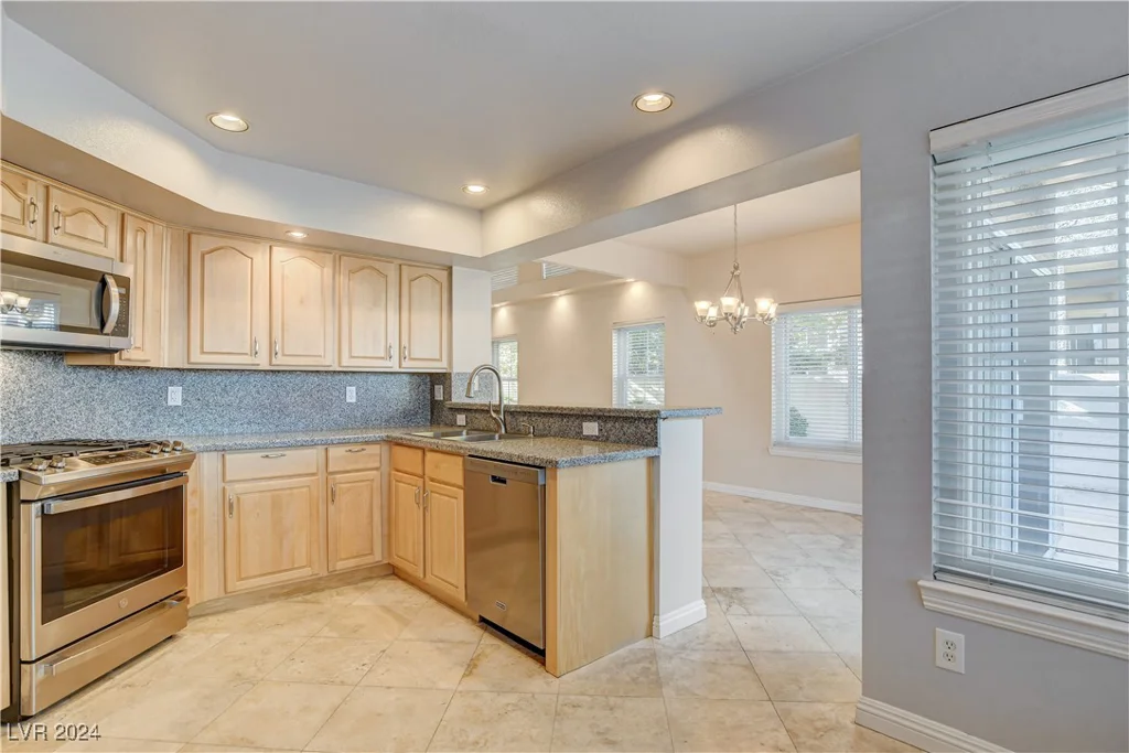 7844 Bluewater, Las Vegas, NV 89128