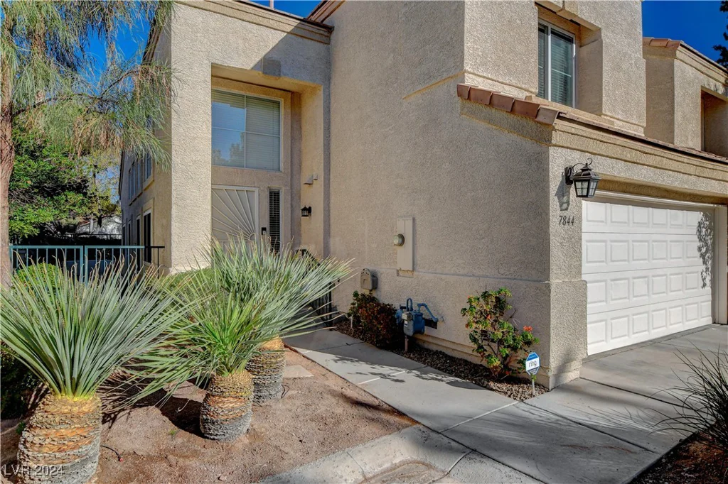 7844 Bluewater, Las Vegas, NV 89128