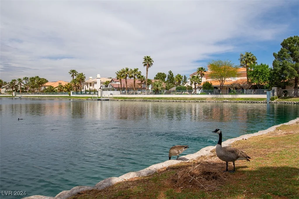 7844 Bluewater, Las Vegas, NV 89128