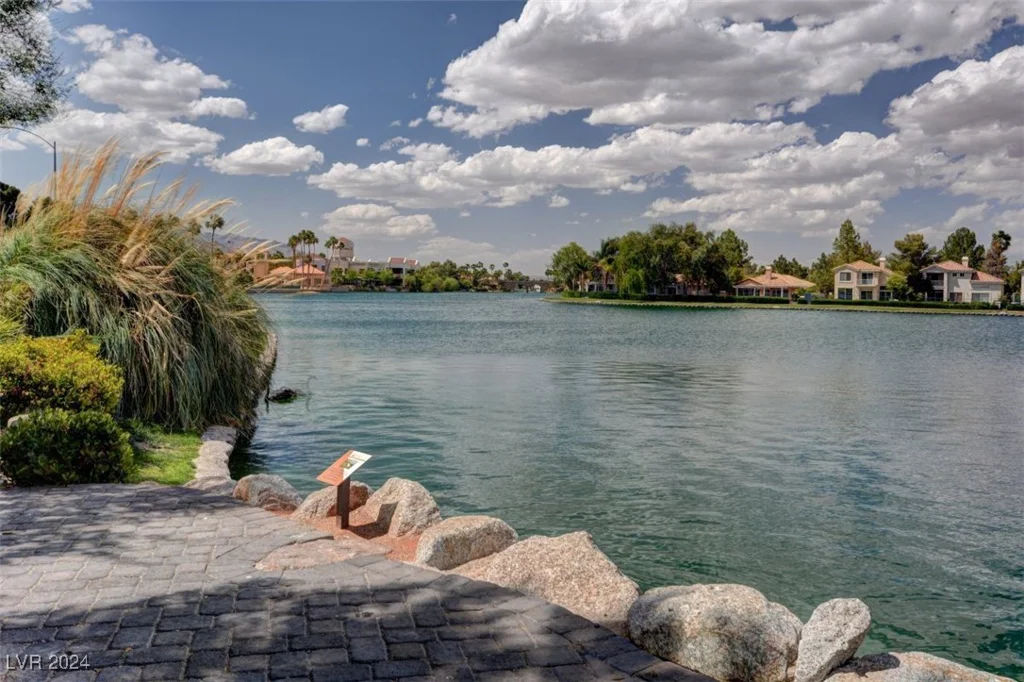 7844 Bluewater, Las Vegas, NV 89128
