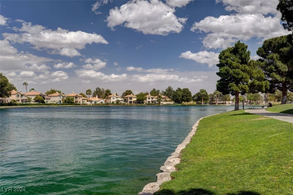 7844 Bluewater, Las Vegas, NV 89128