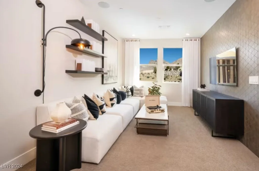 2545 Monolith, Las Vegas, NV 89138