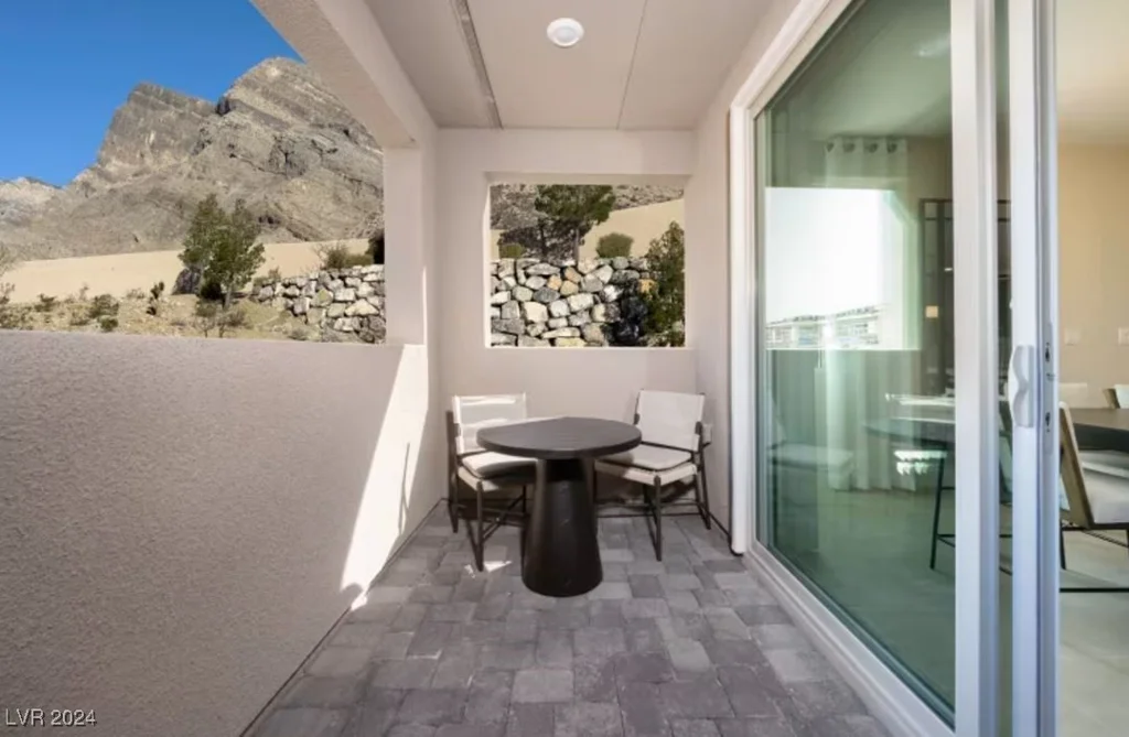 2545 Monolith, Las Vegas, NV 89138