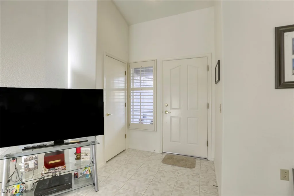 8745 Smokey, Las Vegas, NV 89134