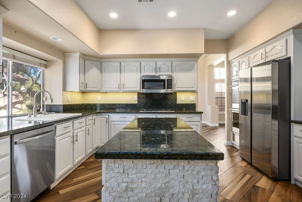 2033 Sedona Creek, Las Vegas, NV 89128