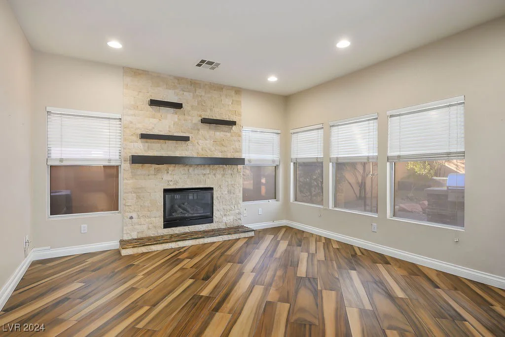 2033 Sedona Creek, Las Vegas, NV 89128