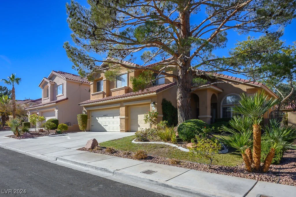 2033 Sedona Creek, Las Vegas, NV 89128