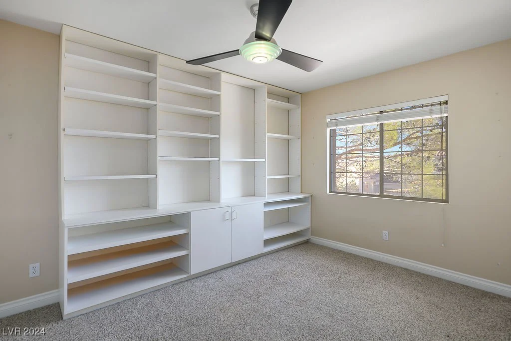 2033 Sedona Creek, Las Vegas, NV 89128
