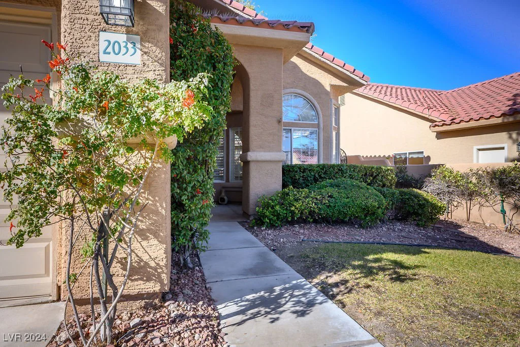 2033 Sedona Creek, Las Vegas, NV 89128