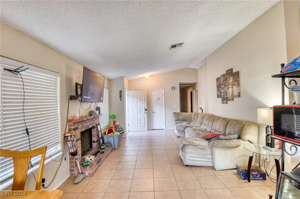 4617 Coran, Las Vegas, NV 89108