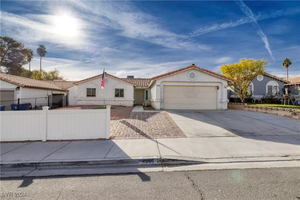 4365 El Como, Las Vegas, NV 89121