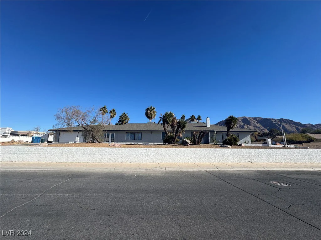 6510 Viewpoint, Las Vegas, NV 89156