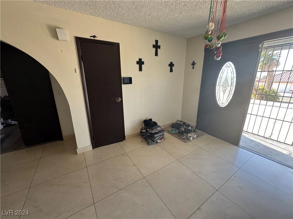 6510 Viewpoint, Las Vegas, NV 89156