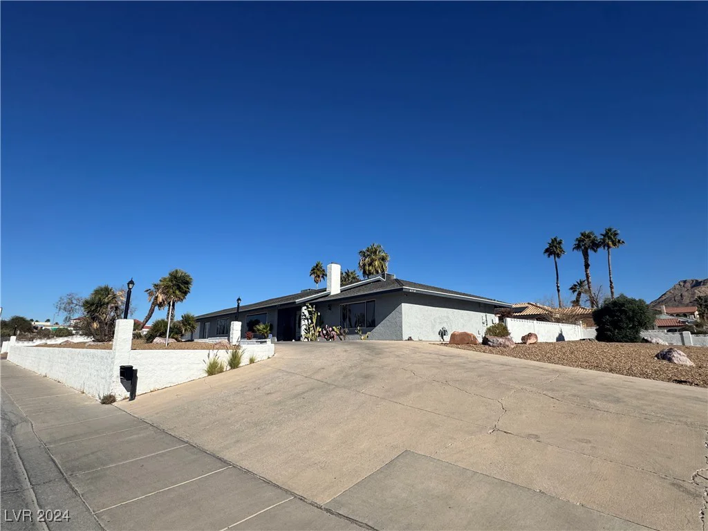 6510 Viewpoint, Las Vegas, NV 89156