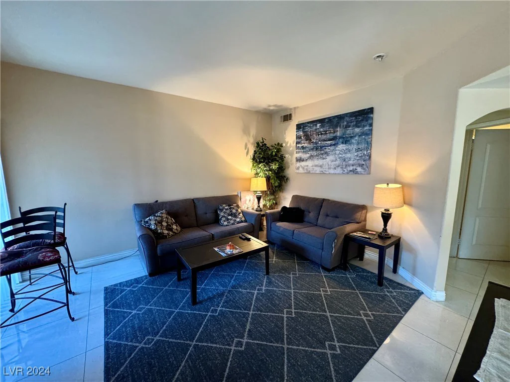 5525 Flamingo, Las Vegas, NV 89103