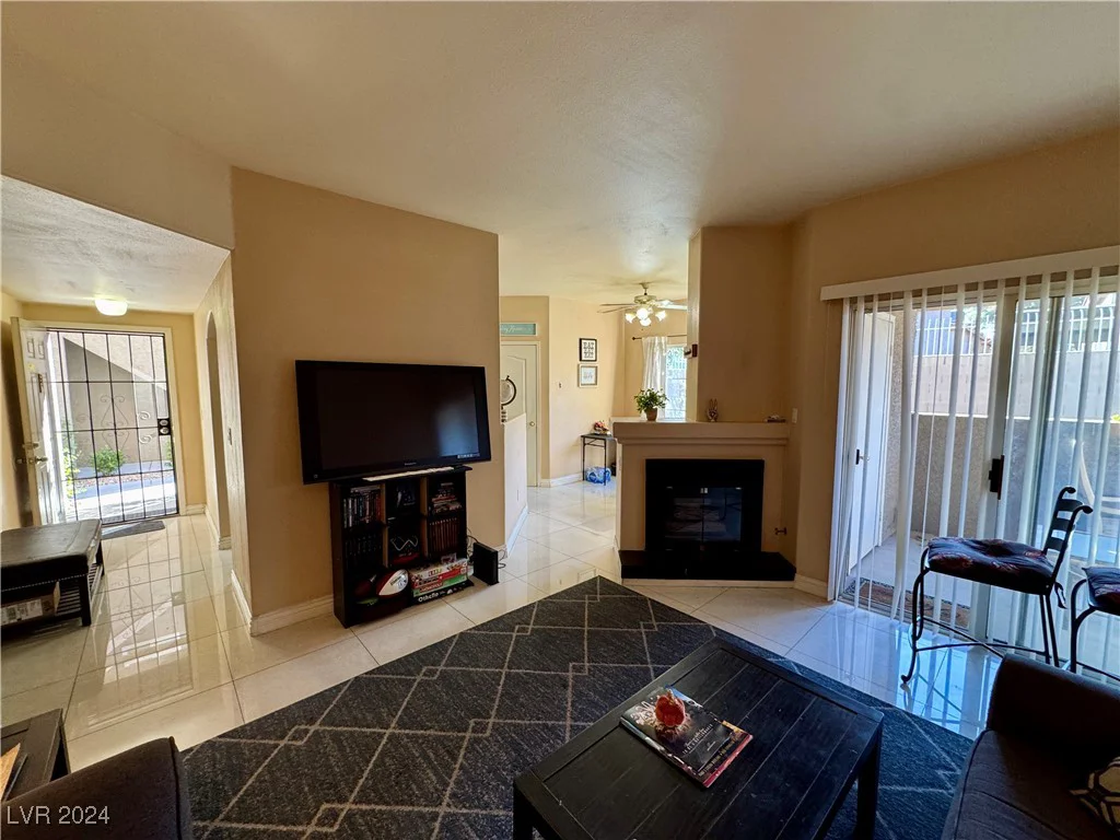 5525 Flamingo, Las Vegas, NV 89103