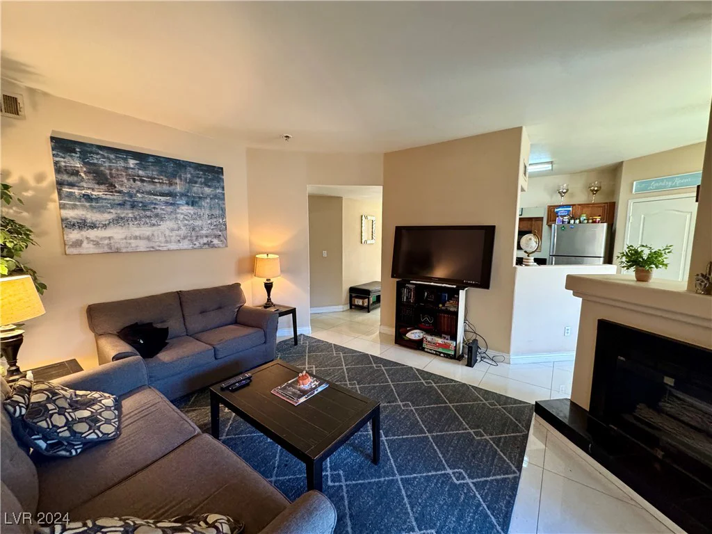 5525 Flamingo, Las Vegas, NV 89103