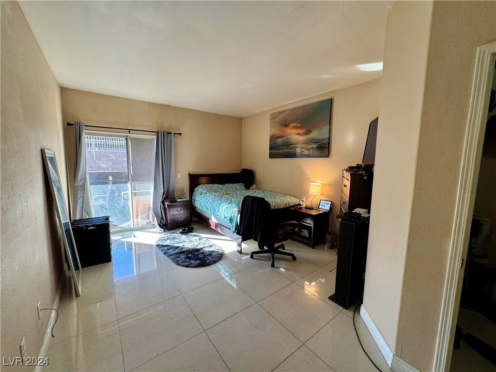 5525 Flamingo, Las Vegas, NV 89103