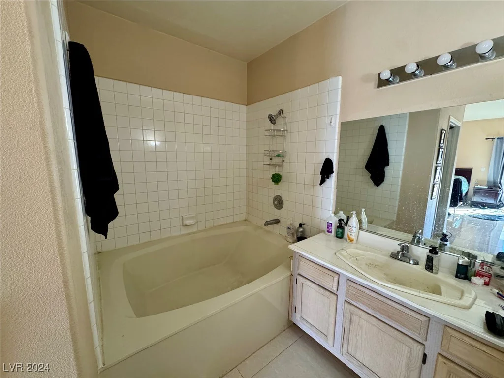 5525 Flamingo, Las Vegas, NV 89103