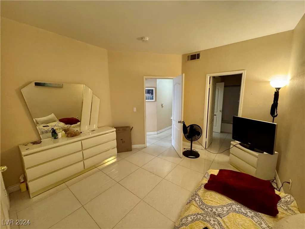5525 Flamingo, Las Vegas, NV 89103