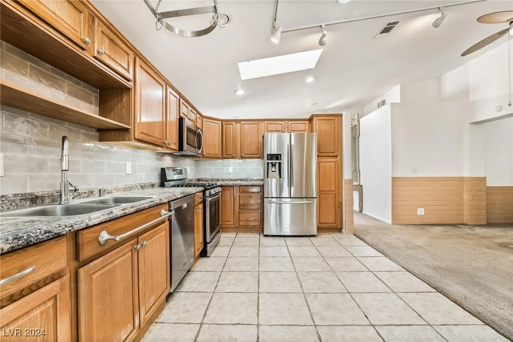 923 Highland Trails, Henderson, NV 89015