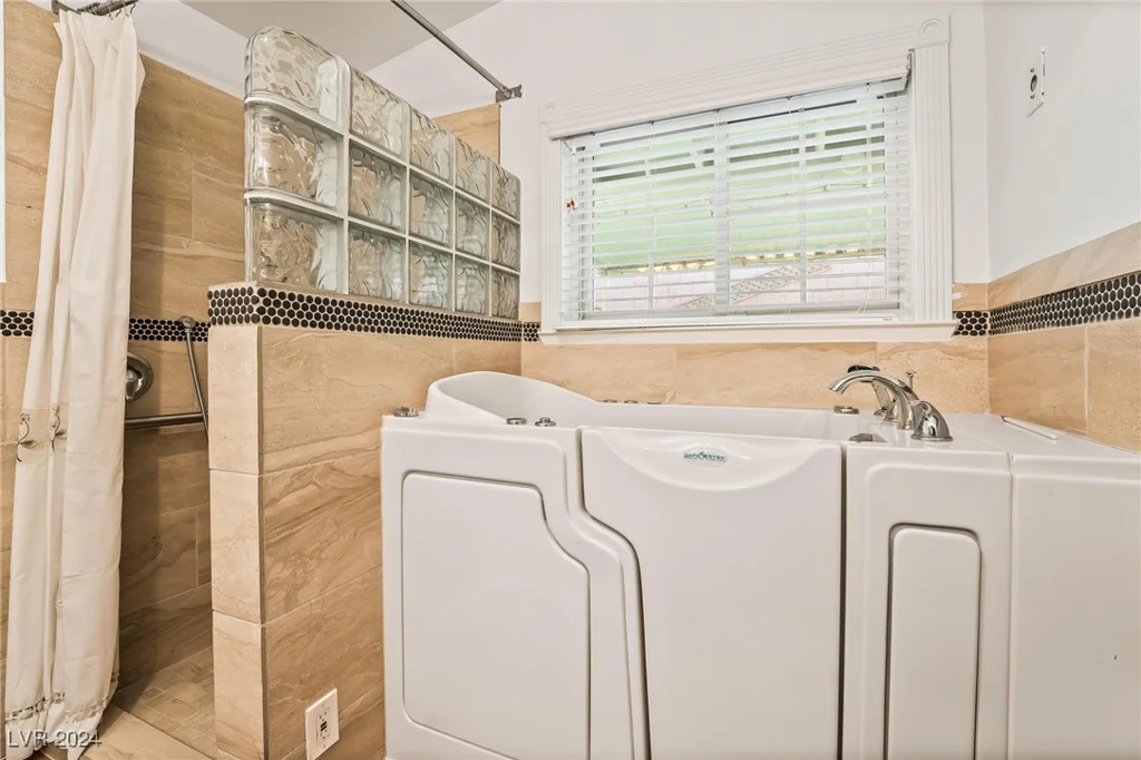 923 Highland Trails, Henderson, NV 89015
