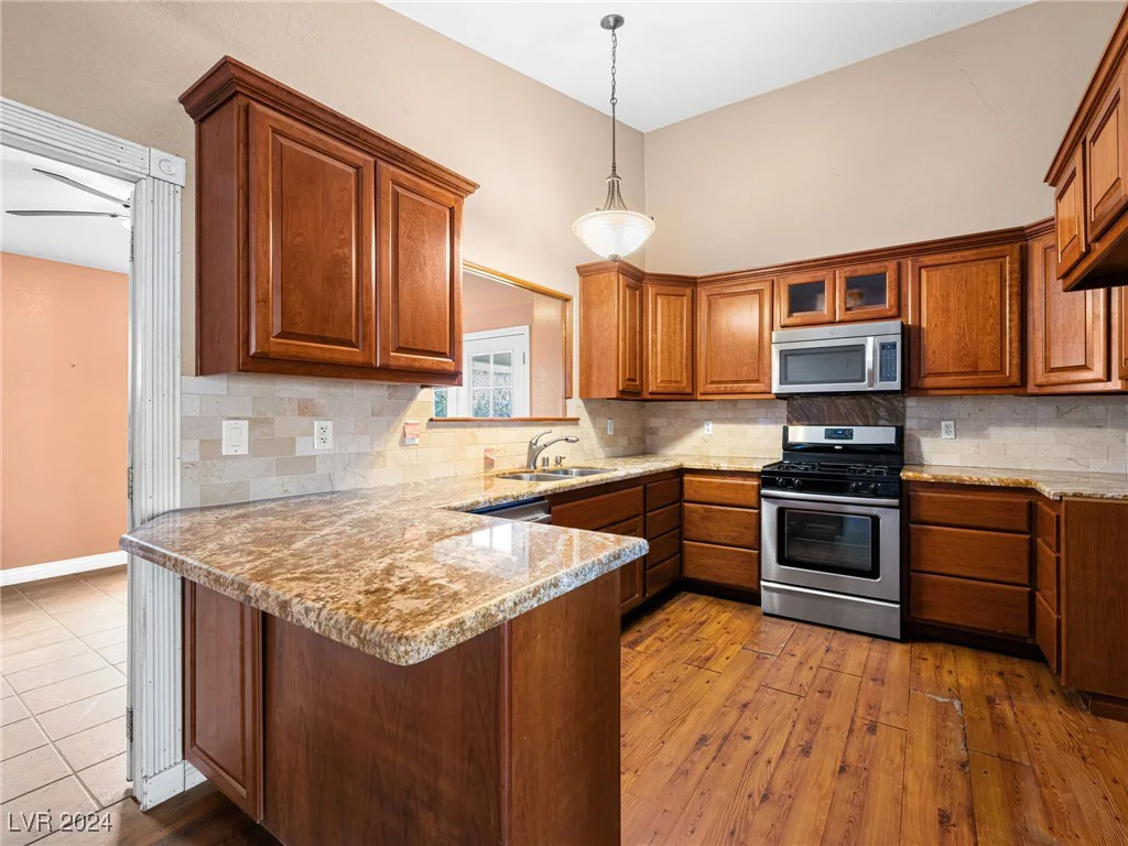 216 Red Cloud, Henderson, NV 89015